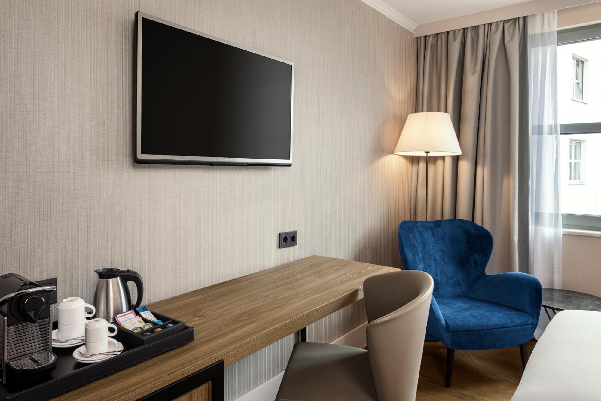 Nh Kurfuerstendamm Hotel 4*