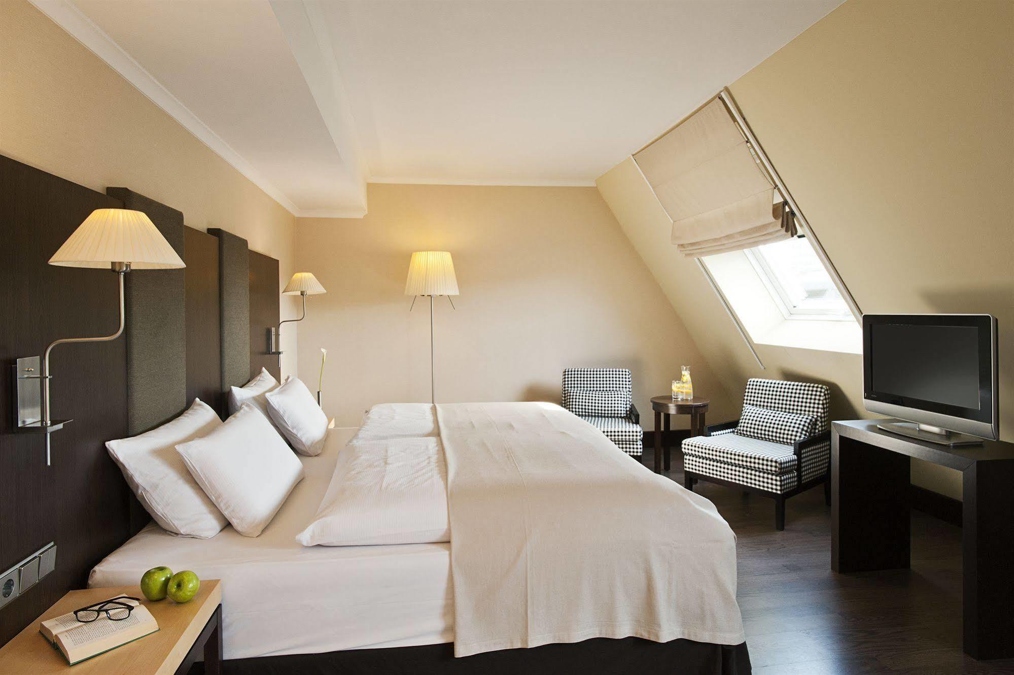 Hotel Nh Kurfuerstendamm Berlim